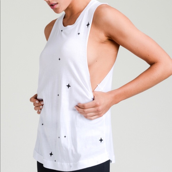 LAST3// Sophia White Muscle Top - Picture 2 of 8